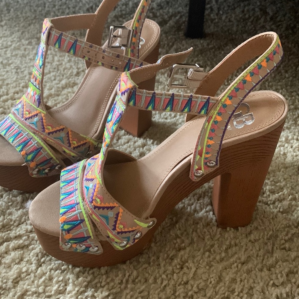Cute size 6.5 summer heels